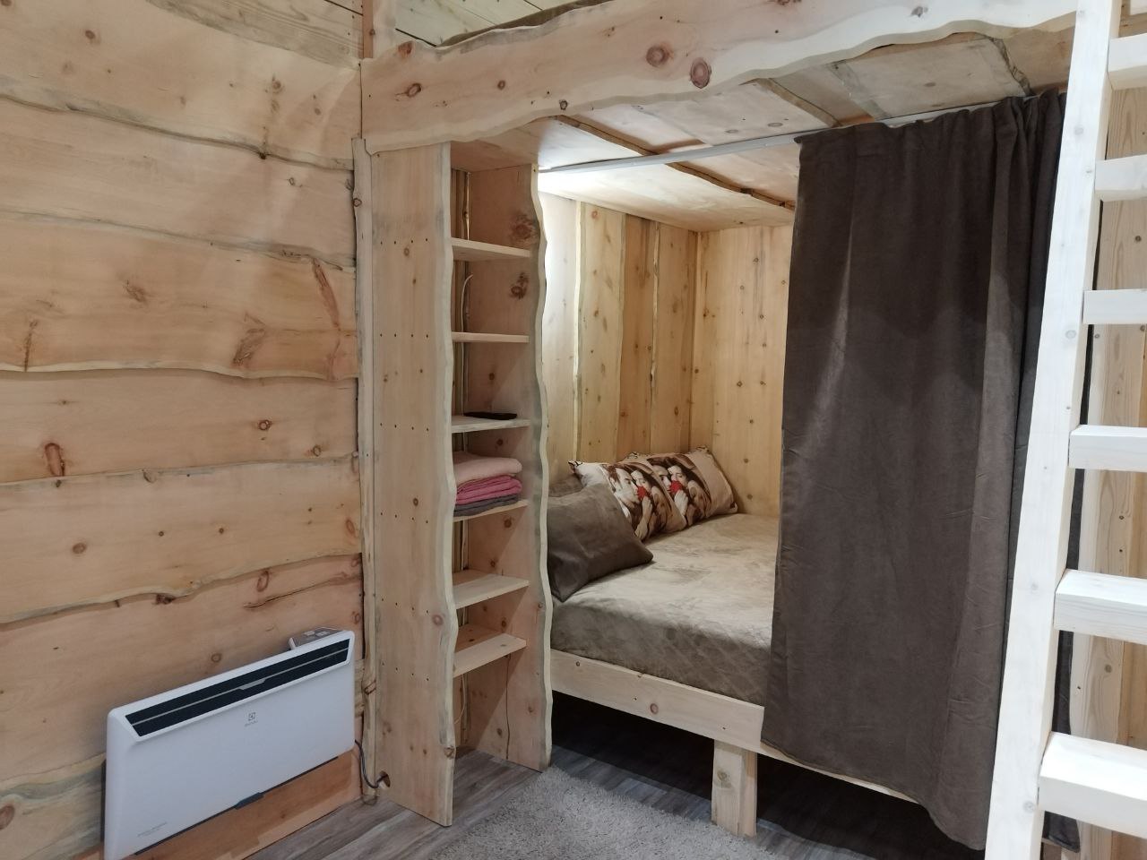 Тёплый дом с отделкой из кедра